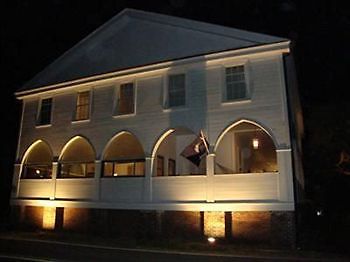 The Pelican Inn Полис-Айленд Экстерьер фото
